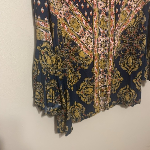 Free People Magic Mystery Long Flared Sleeve‎ V-Neck Tunic Size Small - Picture 4 of 7